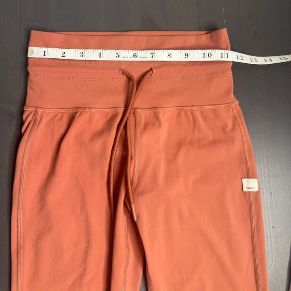 Vuori daily jogger pants Rosewood - Picture 7 of 10